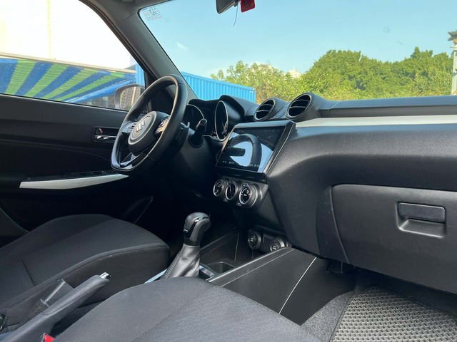 SUZUKI鈴木 SWIFT  第15張相片