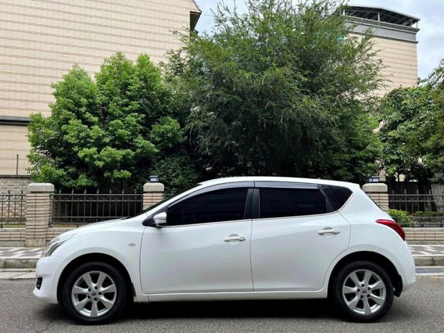 Nissan Tiida  第8張相片