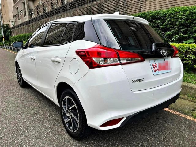 豐田 2022年 YARIS  經典版 一手美車  里程4萬 歡迎賞車  第2張相片