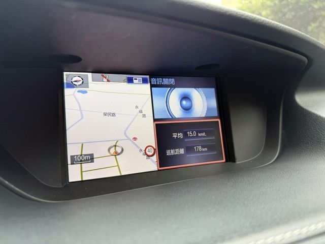 Lexus ES  第8張相片