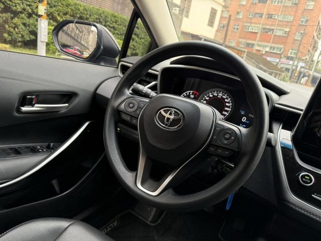 Toyota ALTIS  第7張相片