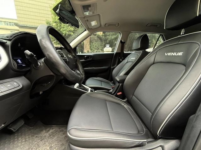 Hyundai Venue  第5張相片