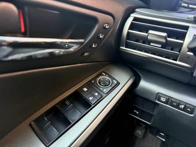 Lexus IS  第8張相片