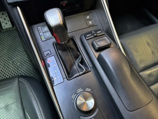 Lexus IS  第9張相片