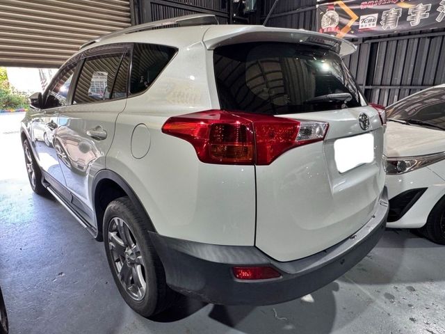 Toyota RAV4  第2張相片
