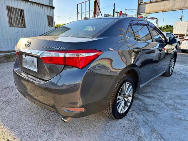 Toyota ALTIS  第4張相片