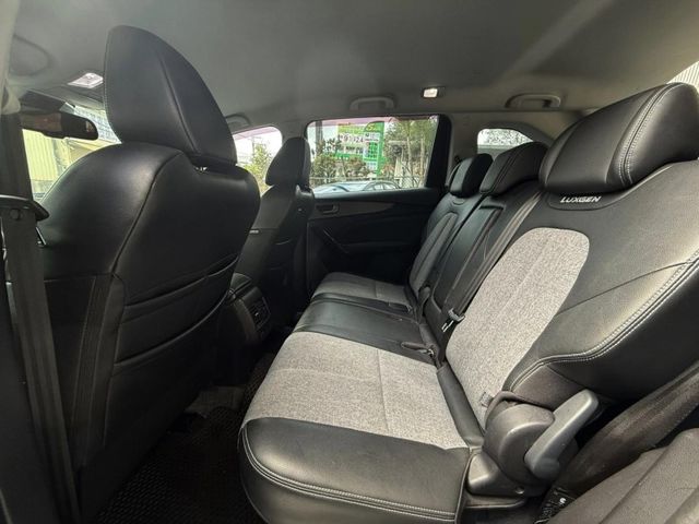 Luxgen URX  第9張相片