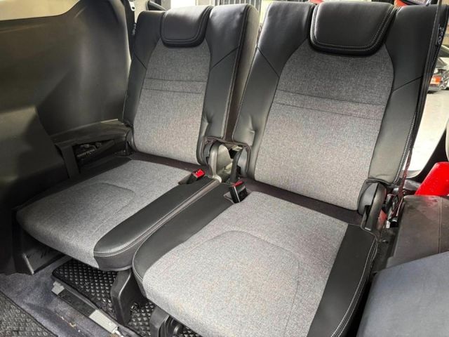 Luxgen URX  第10張相片