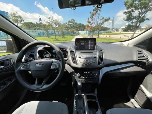 FORD KUGA 2017年 渦輪休旅1.5 一手車 高CP值首選  第3張相片