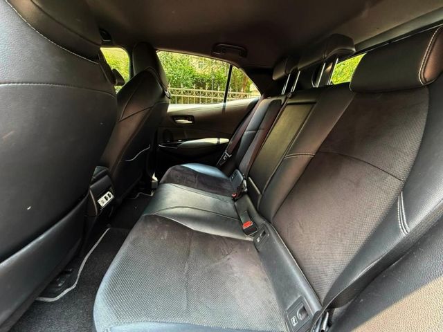 Toyota Auris  第8張相片