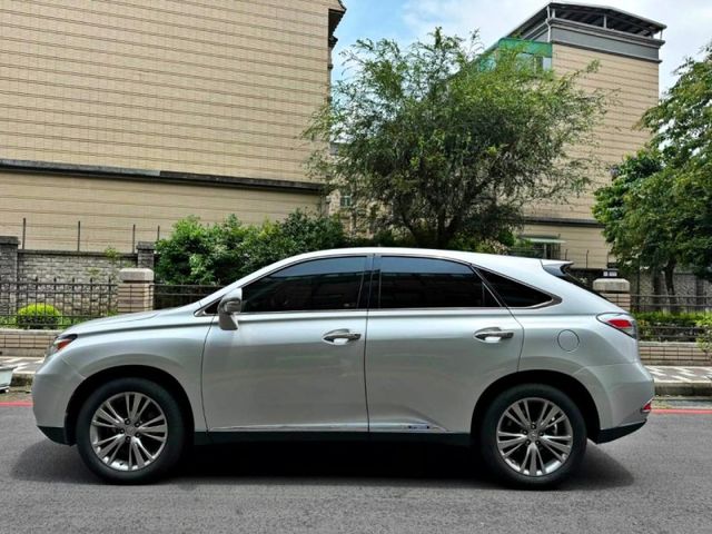 LEXUS 2010年 RX450H 油電 頂級 全景天窗 電動尾門  第6張相片
