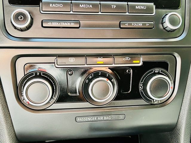 VOLKSWAGEN福斯 GOLF  第8張相片