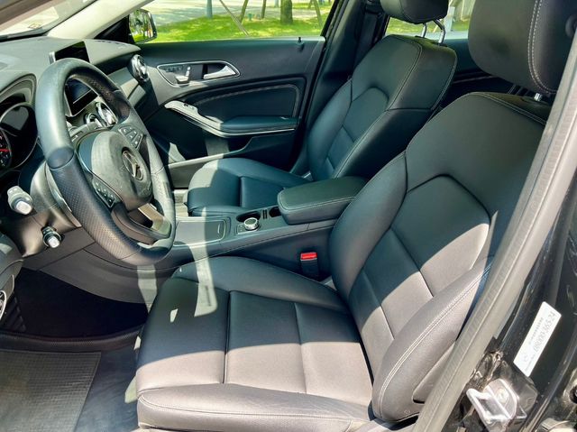 M-BENZ賓士 GLA200  第3張相片