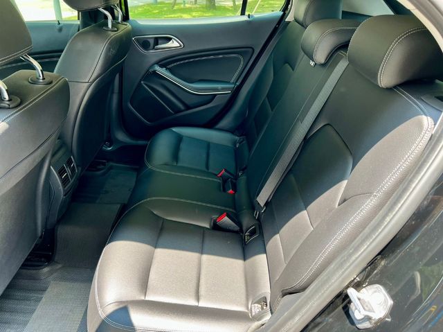M-BENZ賓士 GLA200  第4張相片