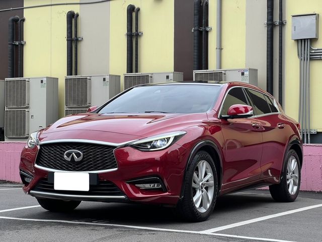 INFINITI無限 Q30  第1張相片
