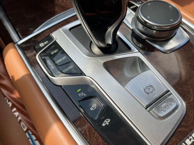 BMW寶馬 740LI LUXURY  第18張相片
