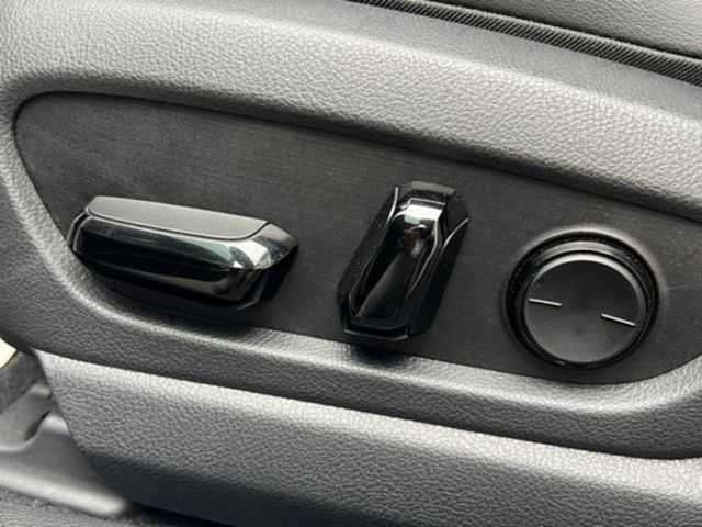 LEXUS凌志 UX 300E  第6張相片