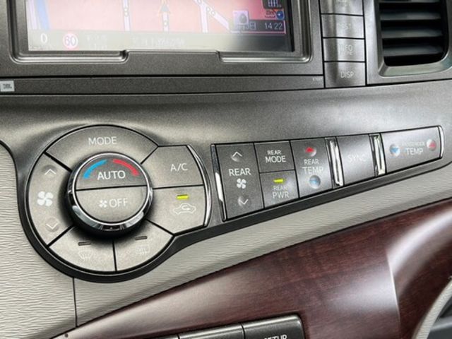TOYOTA豐田 SIENNA  第13張相片