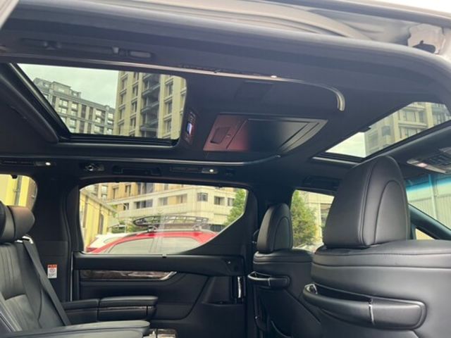 TOYOTA豐田 ALPHARD  第7張相片
