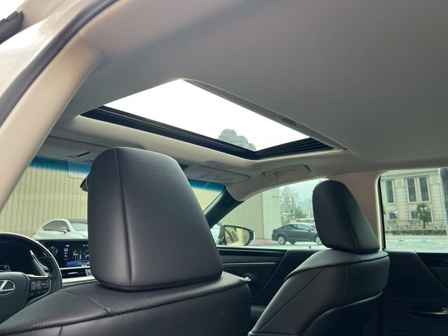 LEXUS凌志 ES200  第31張相片