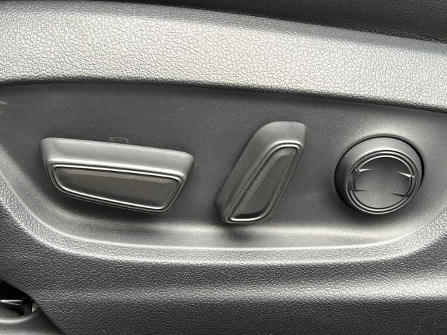 TOYOTA豐田 COROLLA SPORT  第13張相片