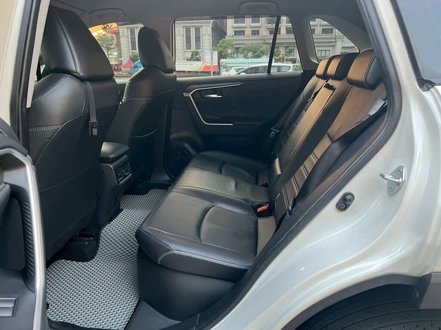 TOYOTA豐田 RAV4  第4張相片