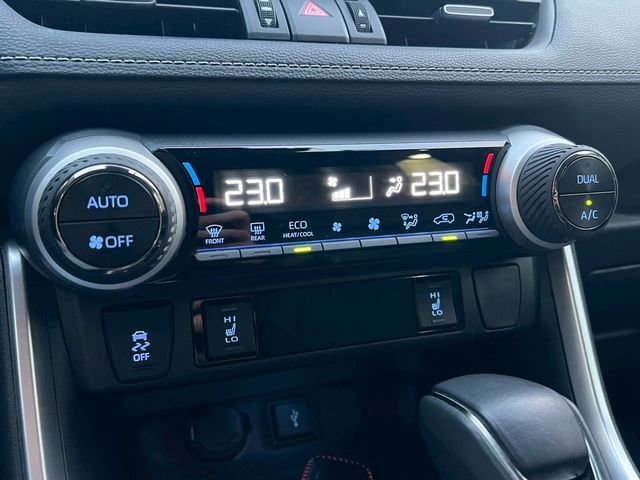TOYOTA豐田 RAV4  第9張相片