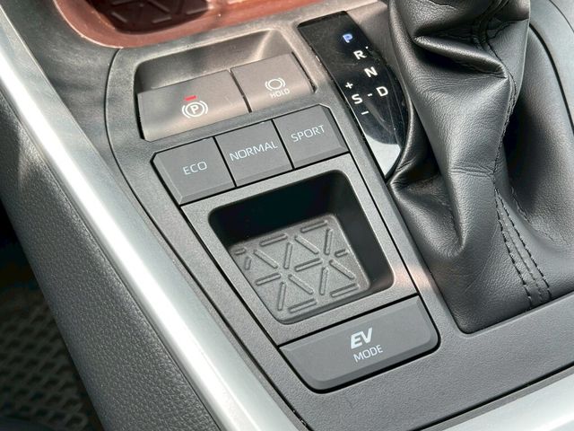TOYOTA豐田 RAV4  第8張相片