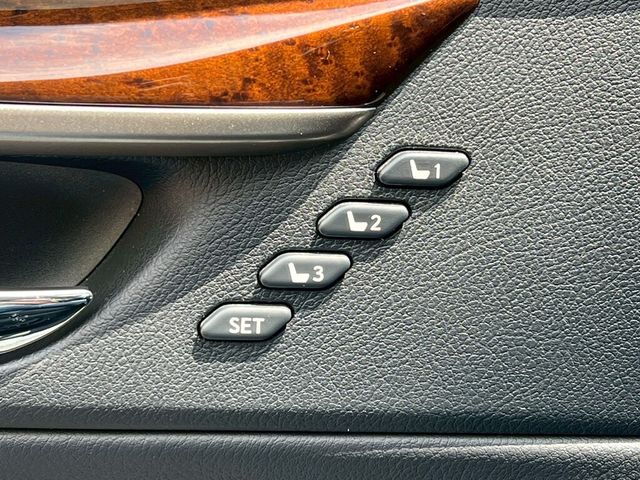 LEXUS凌志 ES300H  第7張相片