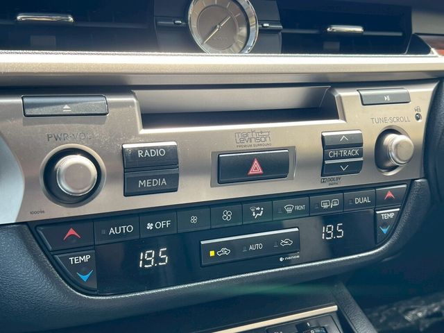 LEXUS凌志 ES300H  第12張相片