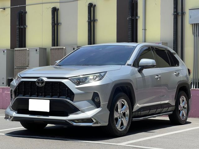 TOYOTA豐田 RAV4  第1張相片