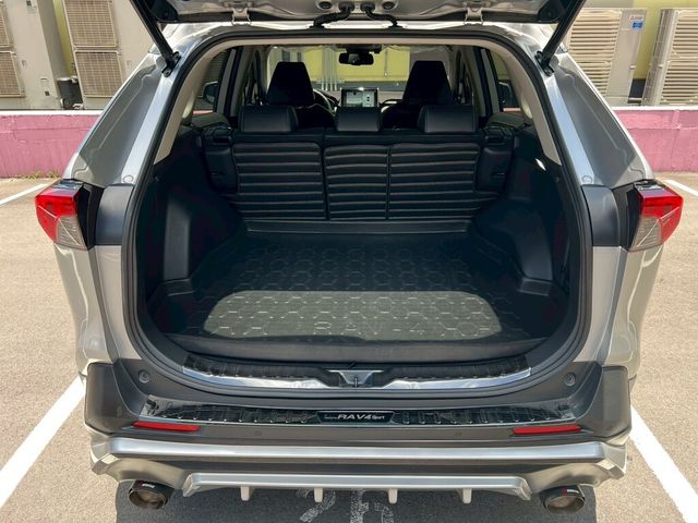 TOYOTA豐田 RAV4  第6張相片