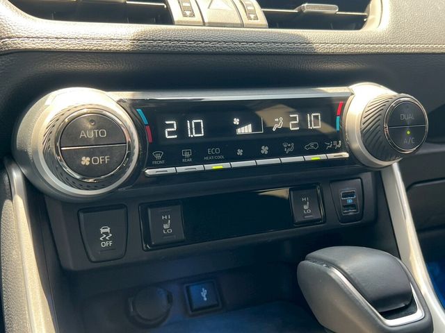 TOYOTA豐田 RAV4  第13張相片