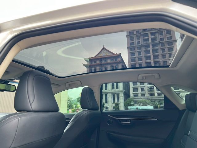 LEXUS凌志 NX200T  第7張相片