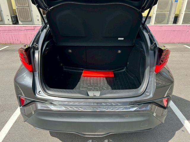 TOYOTA豐田 C-HR  第6張相片