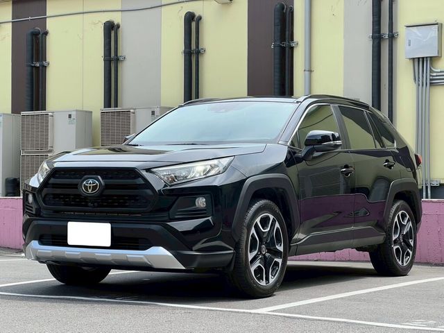 TOYOTA豐田 RAV4  第1張相片