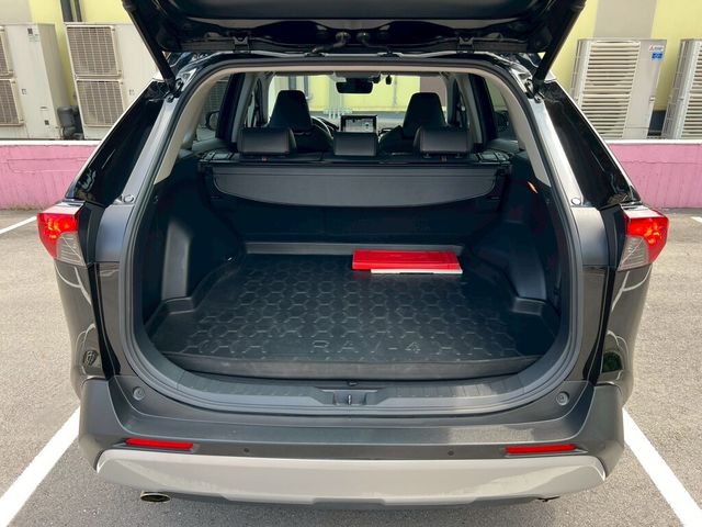 TOYOTA豐田 RAV4  第6張相片