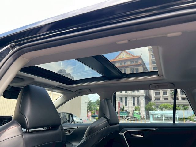 TOYOTA豐田 RAV4  第7張相片