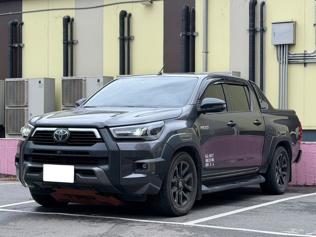 TOYOTA豐田 HILUX  第1張相片