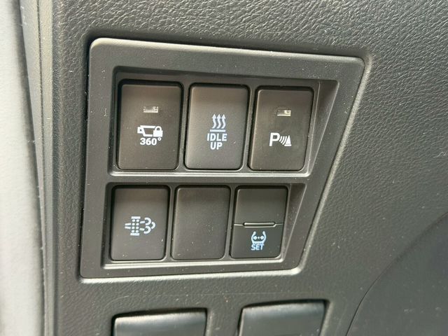 TOYOTA豐田 HILUX  第7張相片