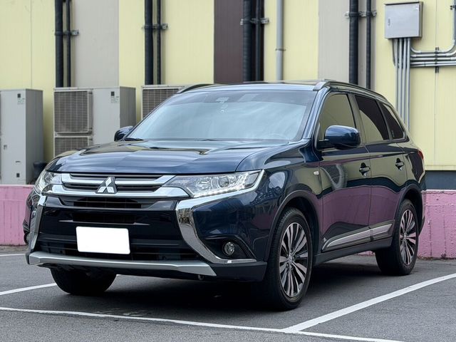 MITSUBISHI三菱 OUTLANDER  第1張相片