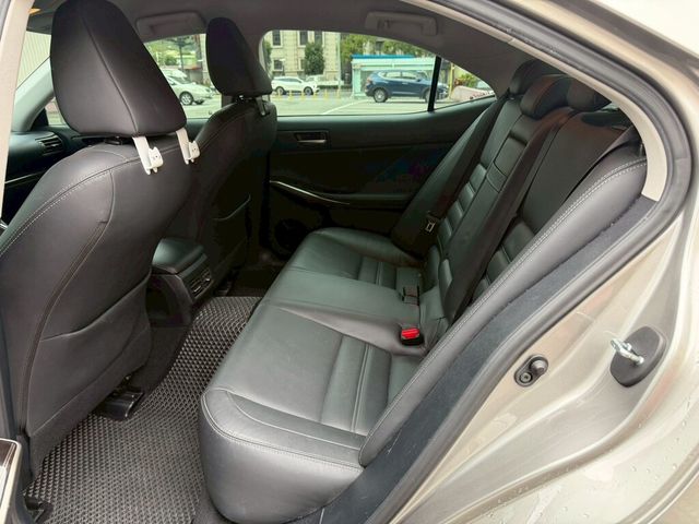 LEXUS凌志 IS 300  第4張相片