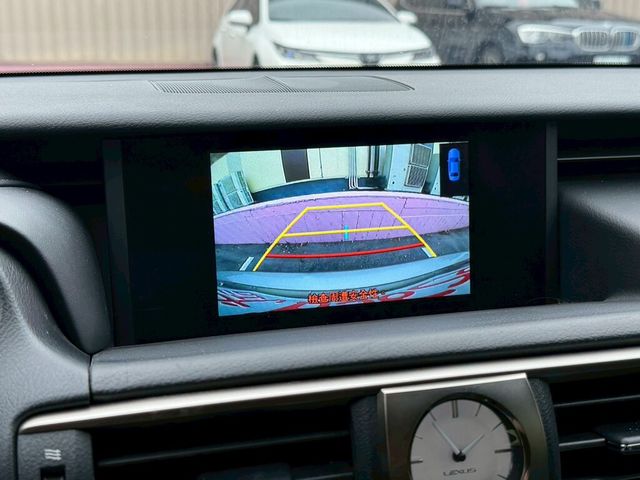 LEXUS凌志 IS 300  第9張相片