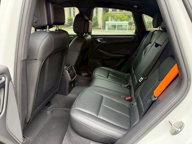PORSCHE保時捷 MACAN  第4張相片