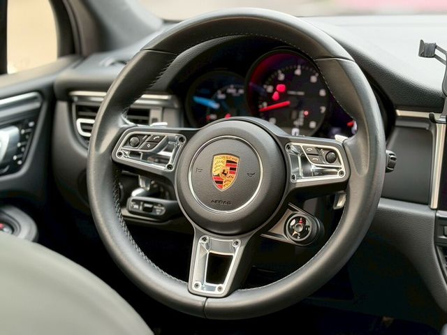 PORSCHE保時捷 MACAN  第7張相片