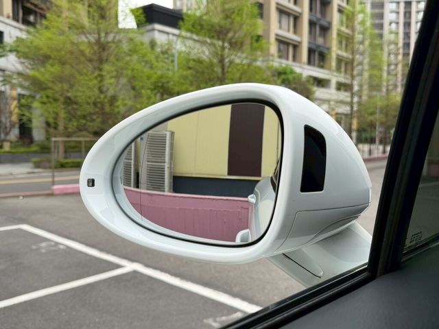 PORSCHE保時捷 MACAN  第10張相片