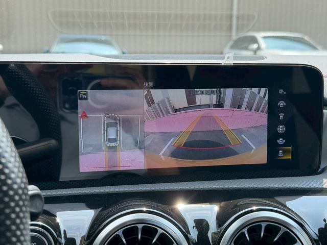 M-BENZ賓士 CLA35 AMG  第14張相片