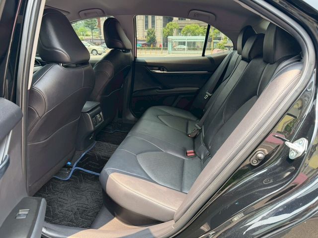 TOYOTA豐田 CAMRY HYBRID  第4張相片