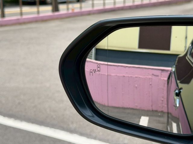 TOYOTA豐田 CAMRY HYBRID  第7張相片