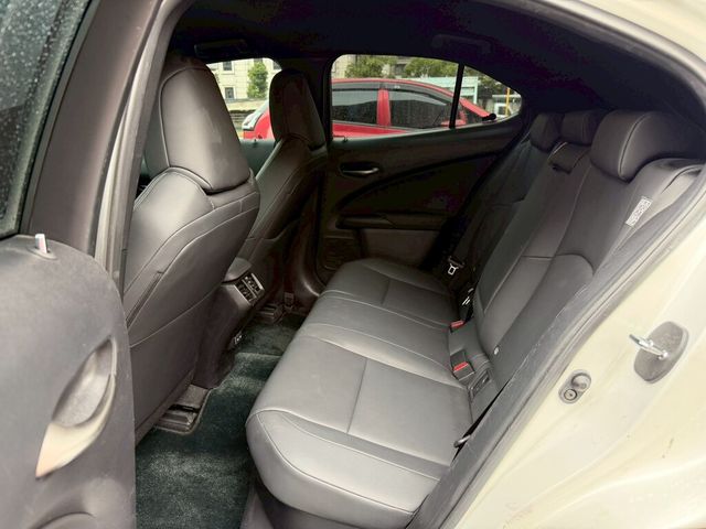 LEXUS凌志 UX250H  第4張相片